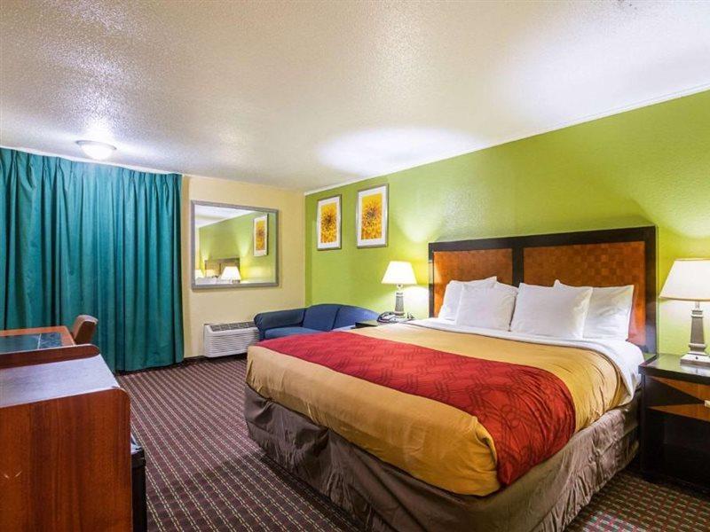 Econo Lodge Savannah Esterno foto
