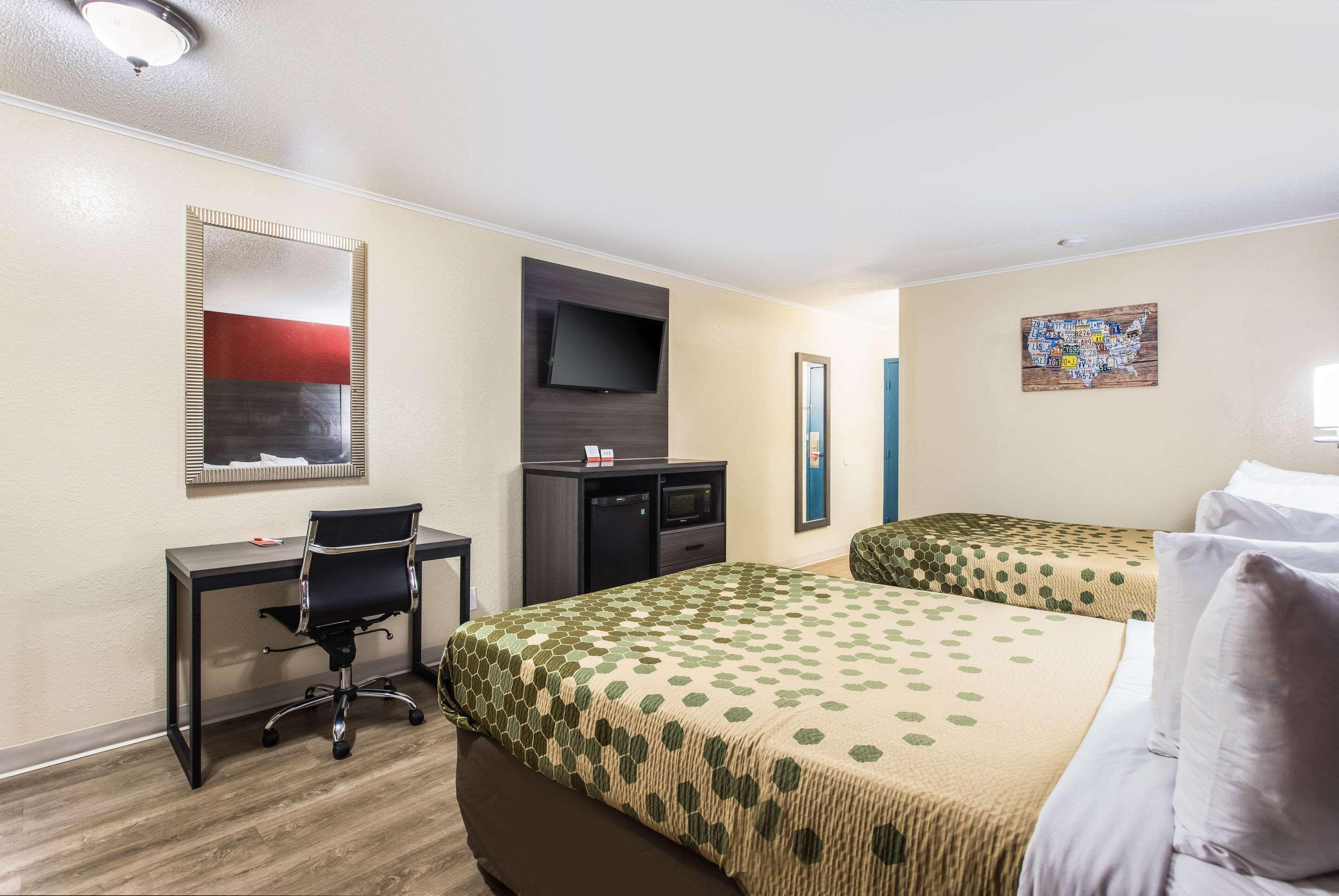 Econo Lodge Savannah Esterno foto