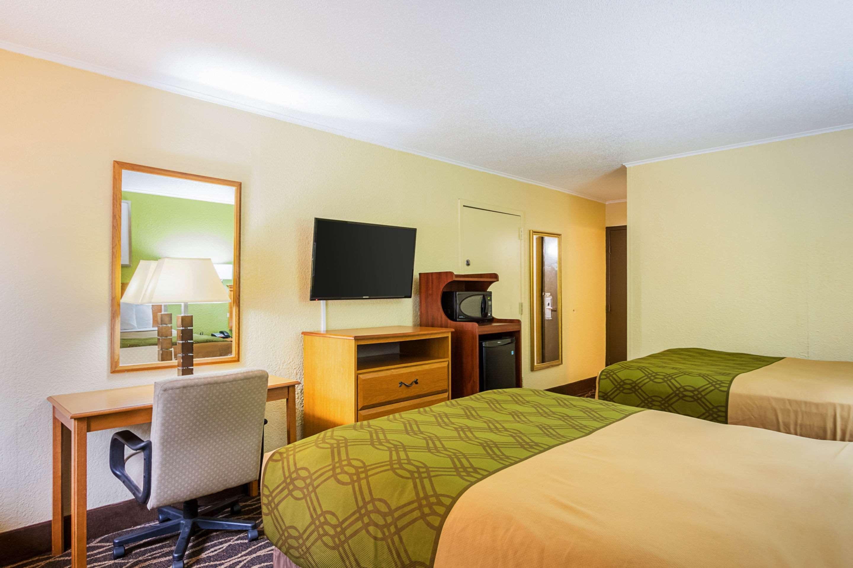 Econo Lodge Savannah Esterno foto