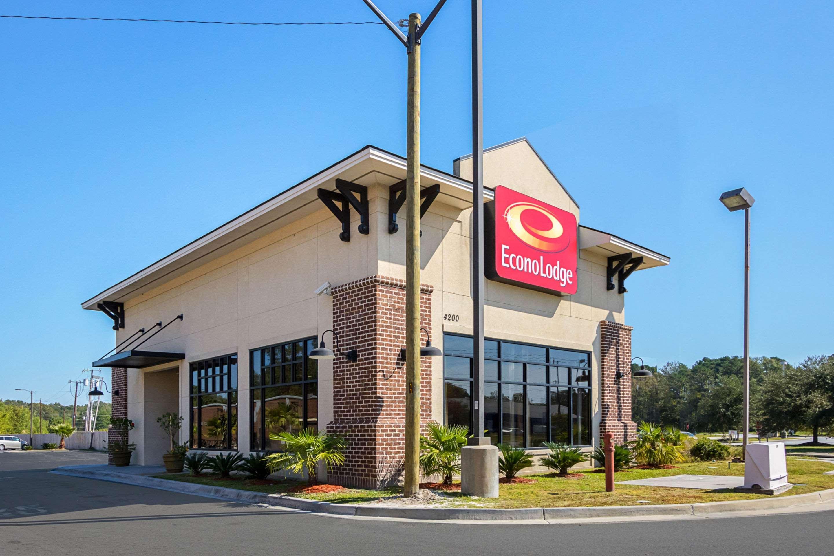 Econo Lodge Savannah Esterno foto