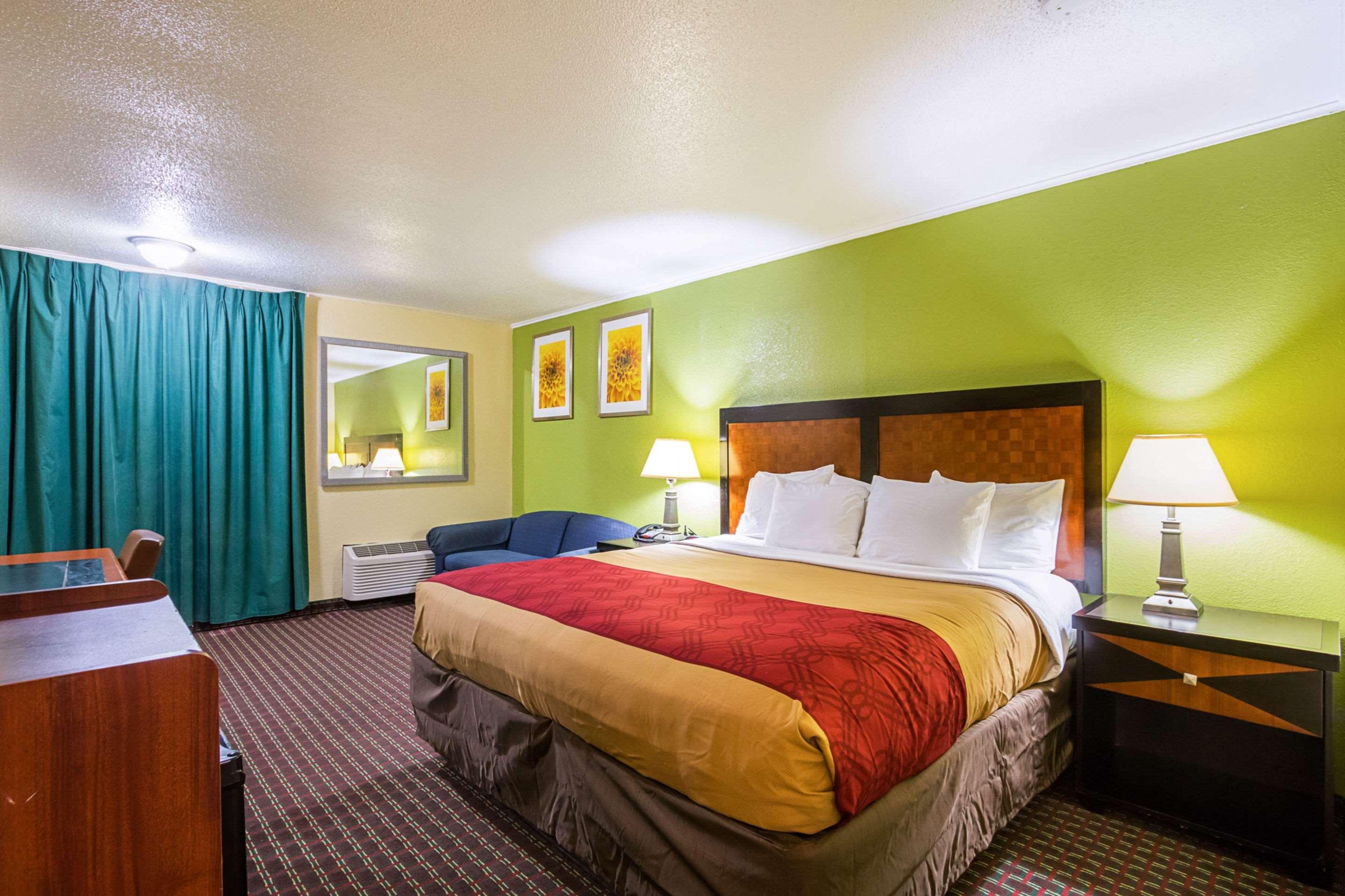 Econo Lodge Savannah Esterno foto