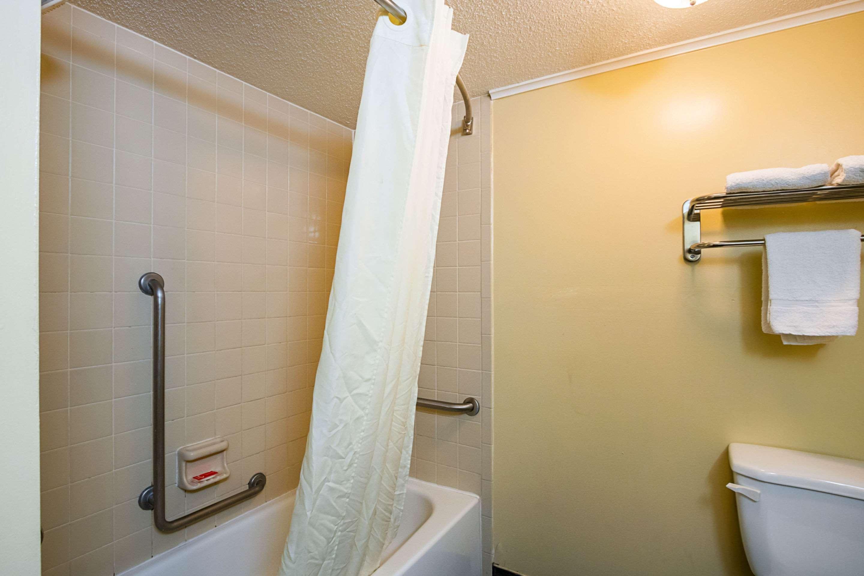 Econo Lodge Savannah Esterno foto