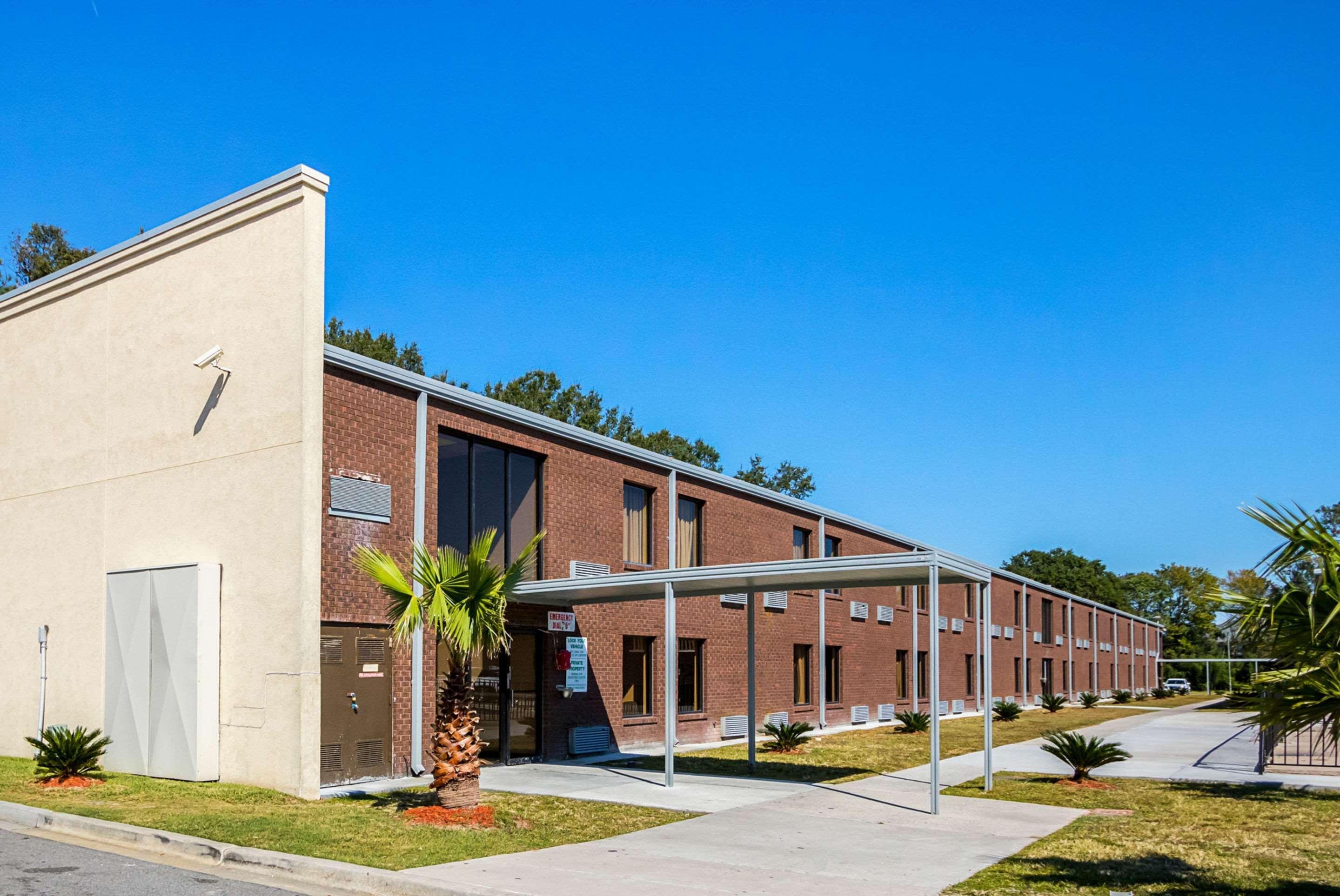Econo Lodge Savannah Esterno foto